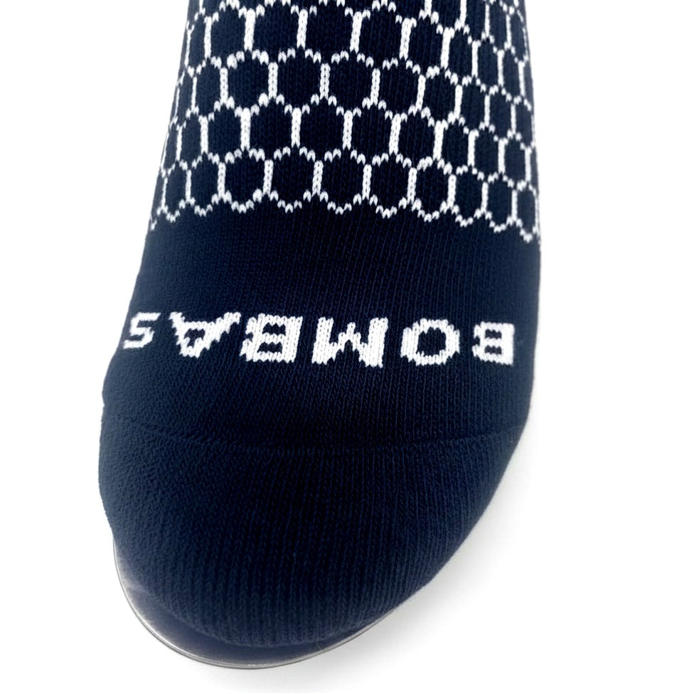 6 Pairs Women Men's BOMBAS Quarter socks Size Medium Black
