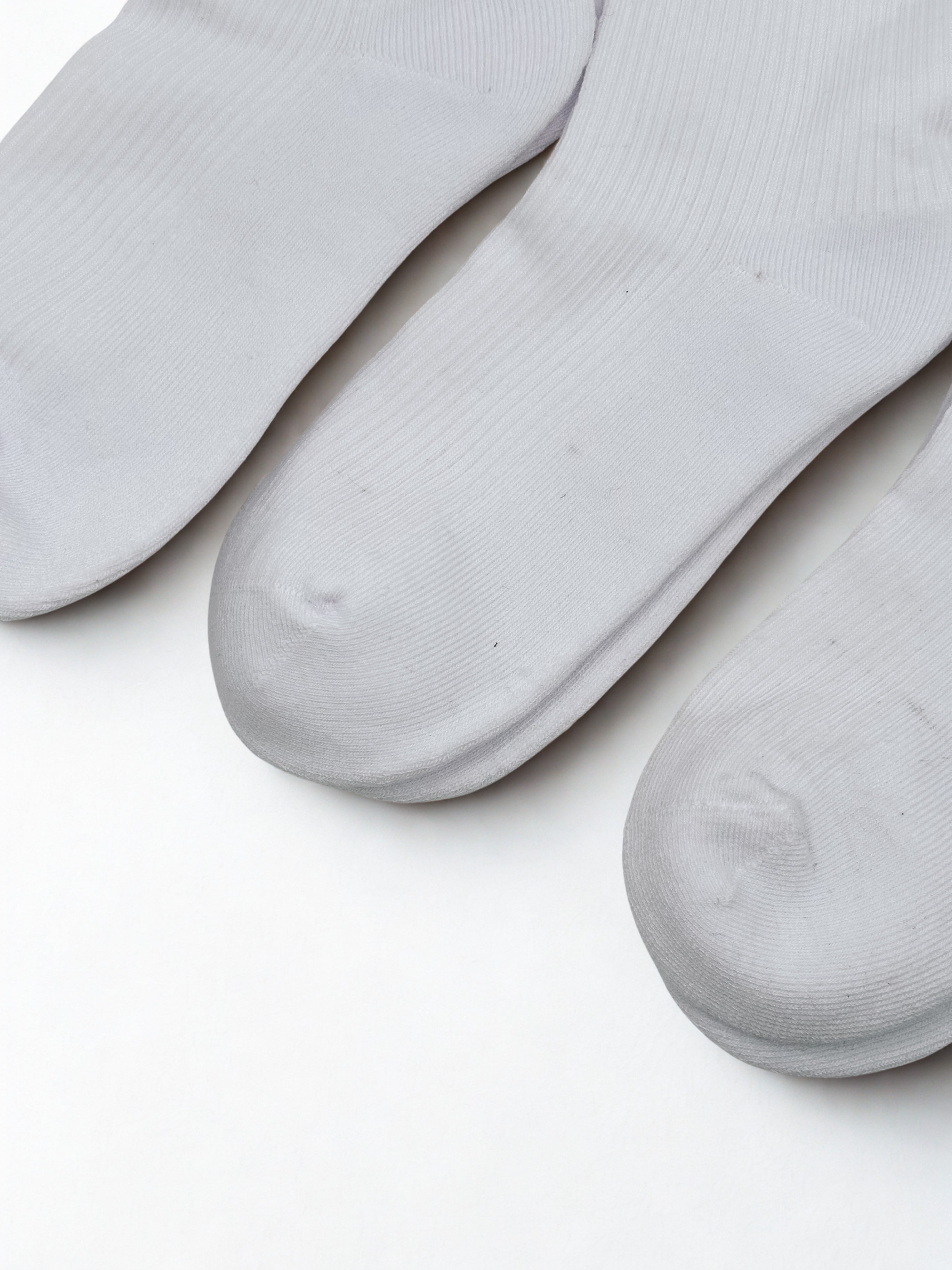 3 Pairs Alo Yoga Women's Lettuce Edge Sock M/L fits sizes 8 – 11 White