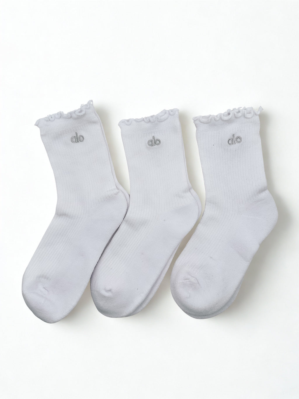 3 Pairs Alo Yoga Women's Lettuce Edge Sock M/L fits sizes 8 – 11 White