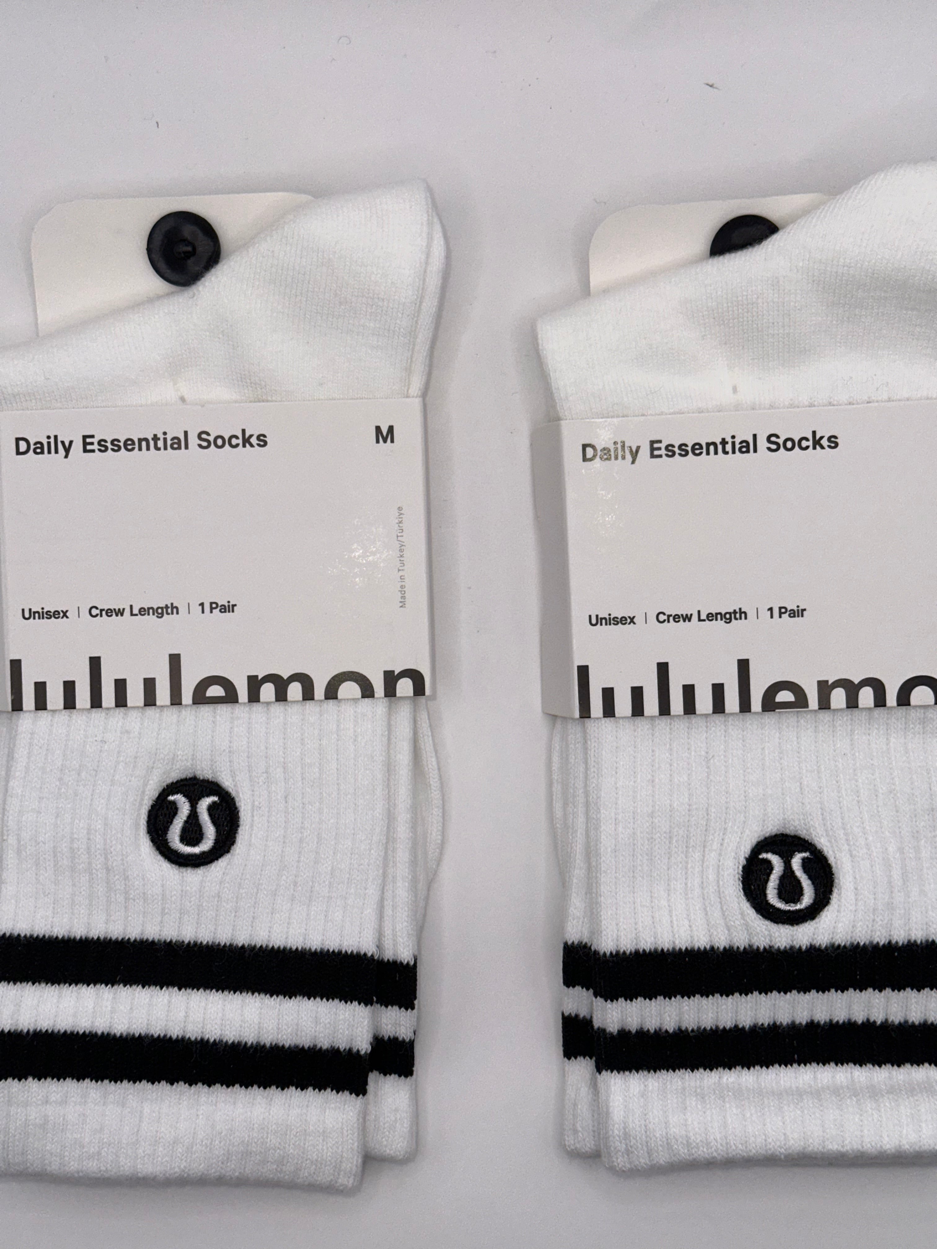 2 Pairs Lululemon Unisex Daily Essential Crew Socks - Medium NWT