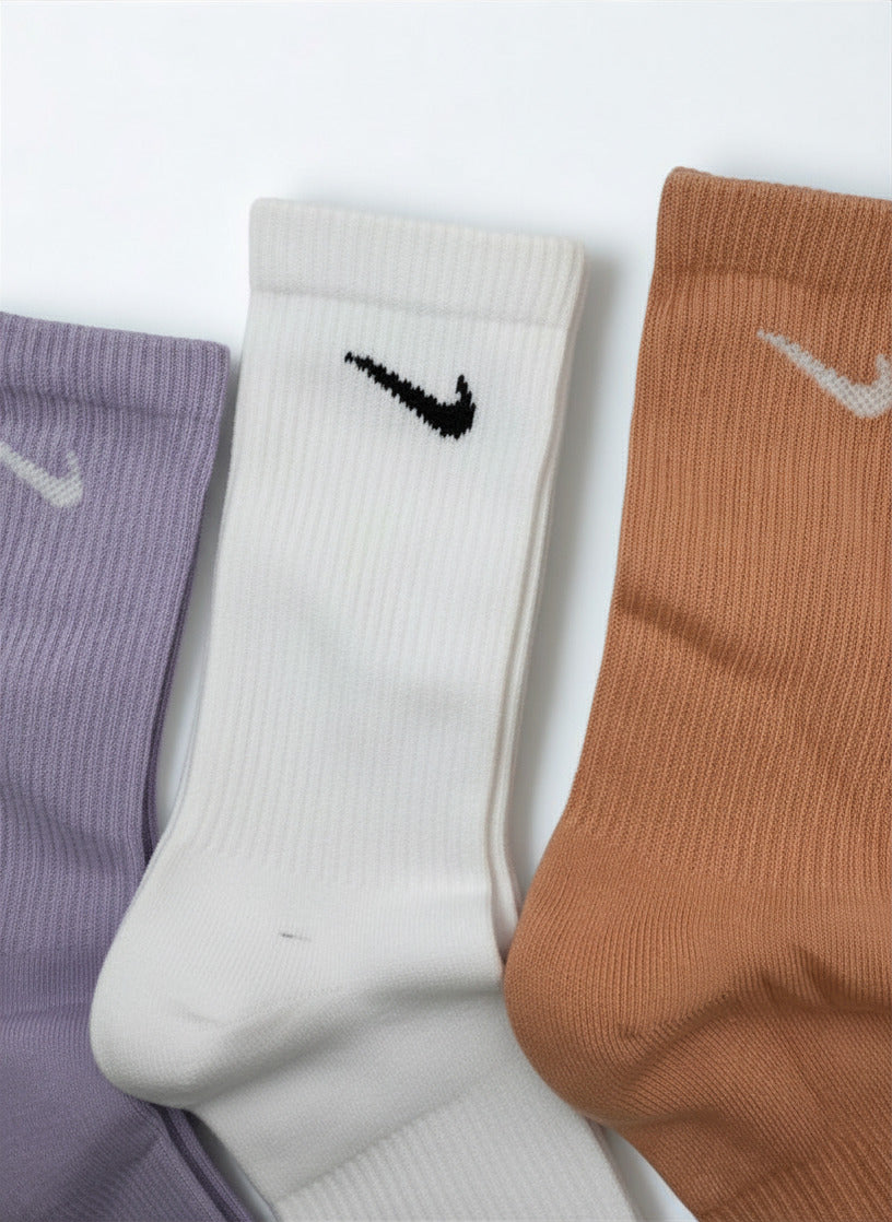 3 Pairs NIKE Everyday Plus Cushioned Crew Socks Colorful Dri-Fit Size Medium