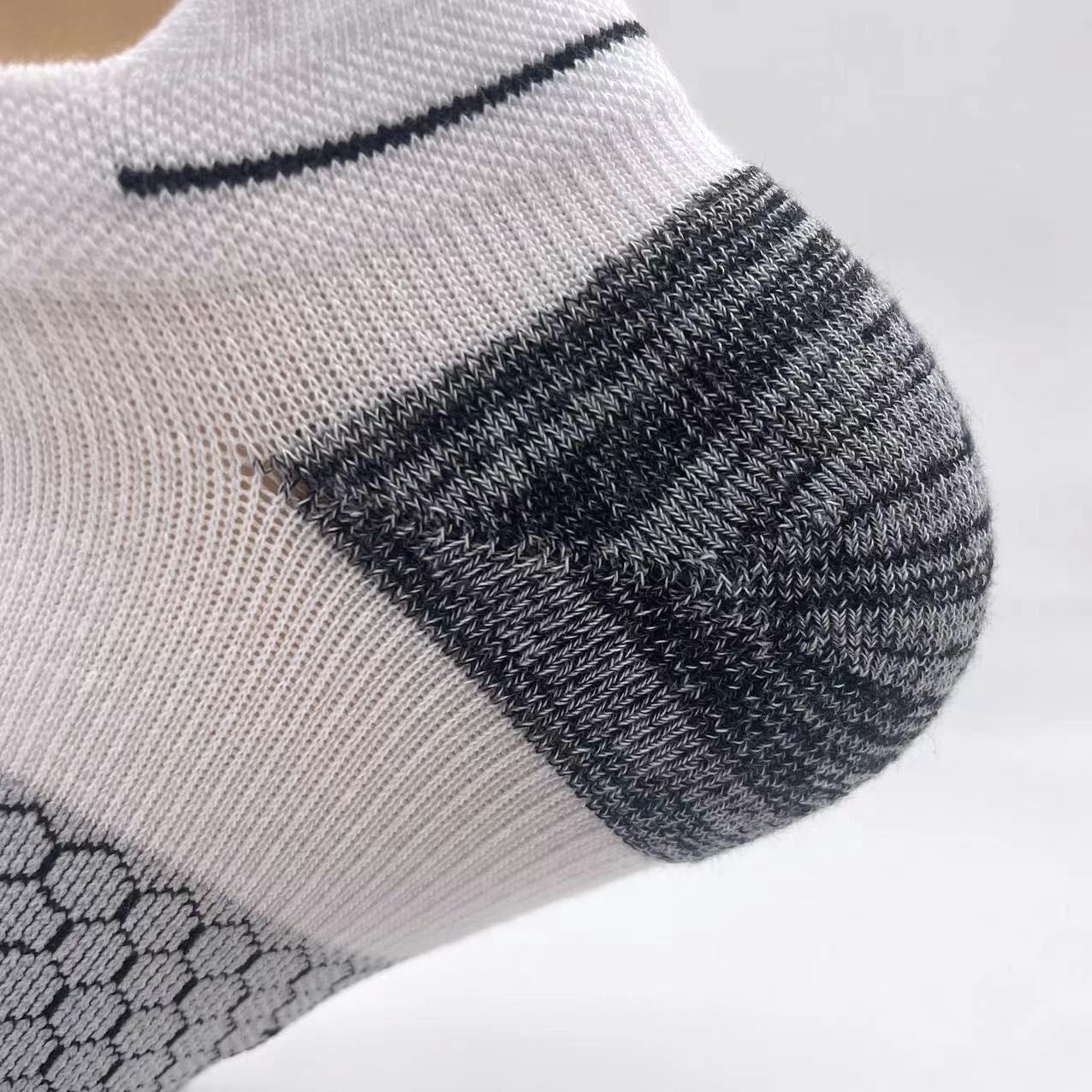 12 Pairs Bombas Performance Hextec Ankle Socks Medium NWOT