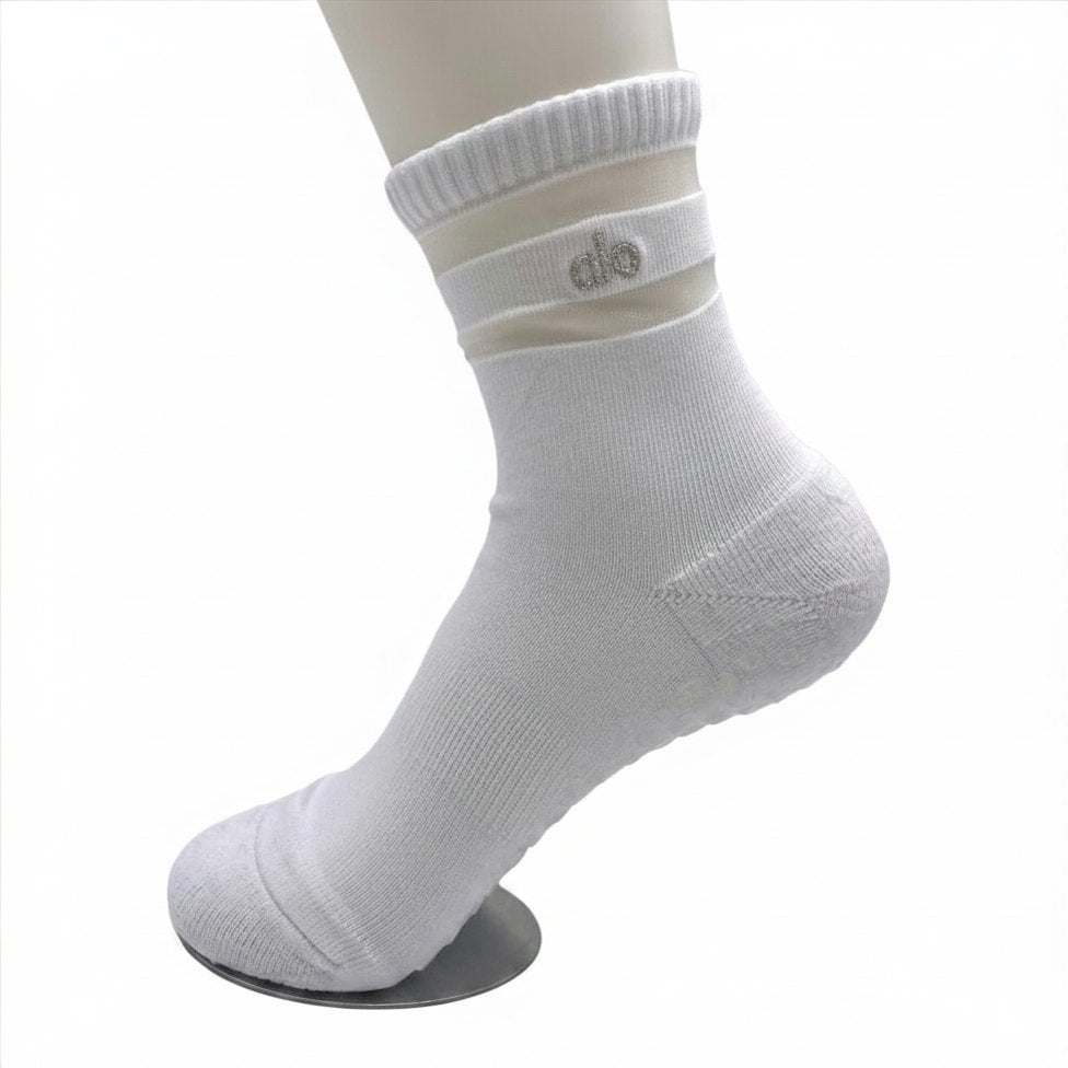 3 Pairs Alo Yoga Women's Pulse Grip Sock Size M/L for shoe size 6-10