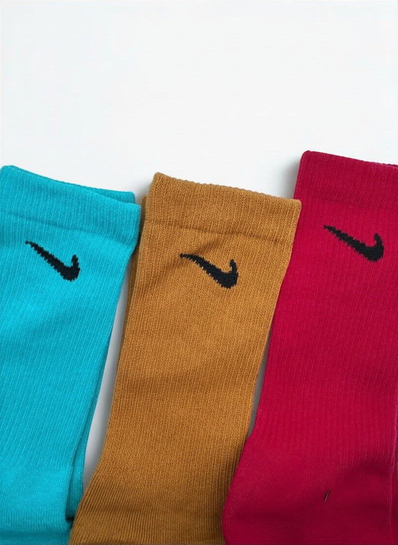 3 Pairs NIKE Everyday Plus Cushioned Crew Socks Colorful Dri-Fit Size Medium