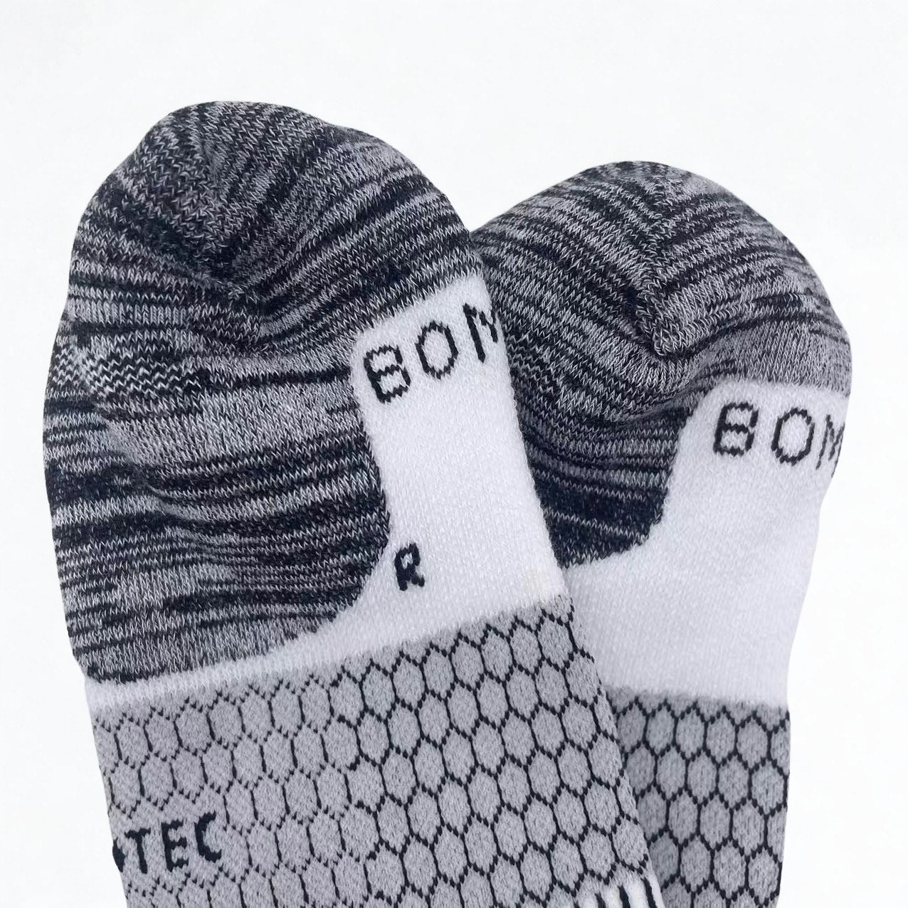 12 Pairs Bombas Performance Hextec Ankle Socks Large NWOT