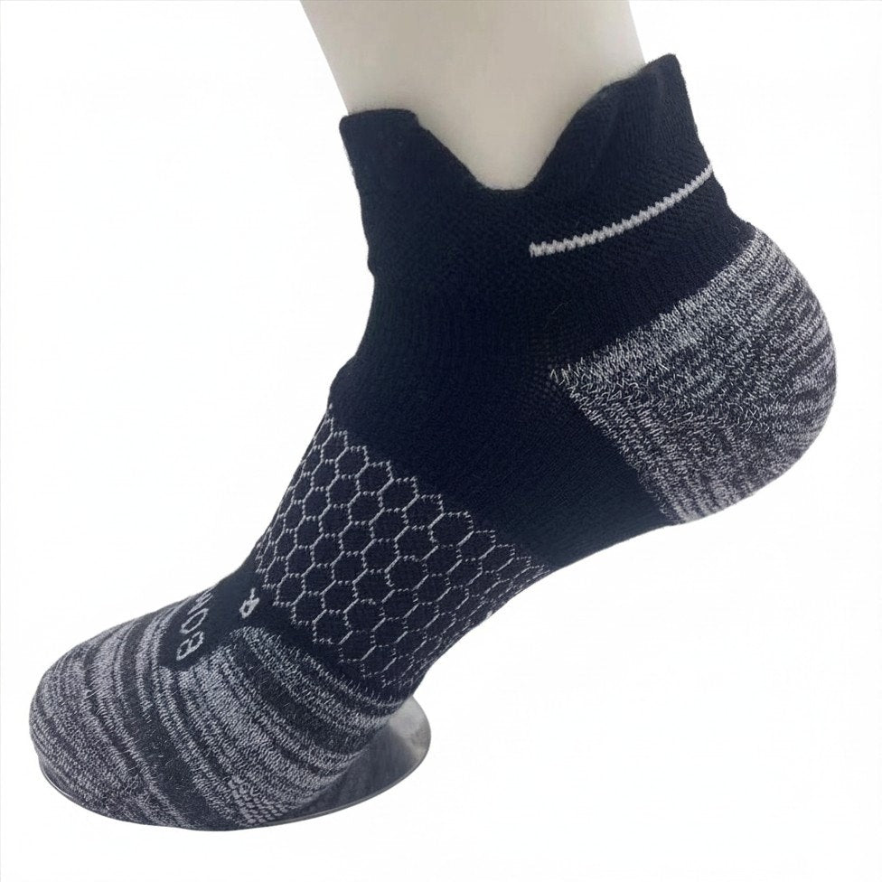 12 Pairs Bombas Performance Hextec Ankle Socks Medium NWOT