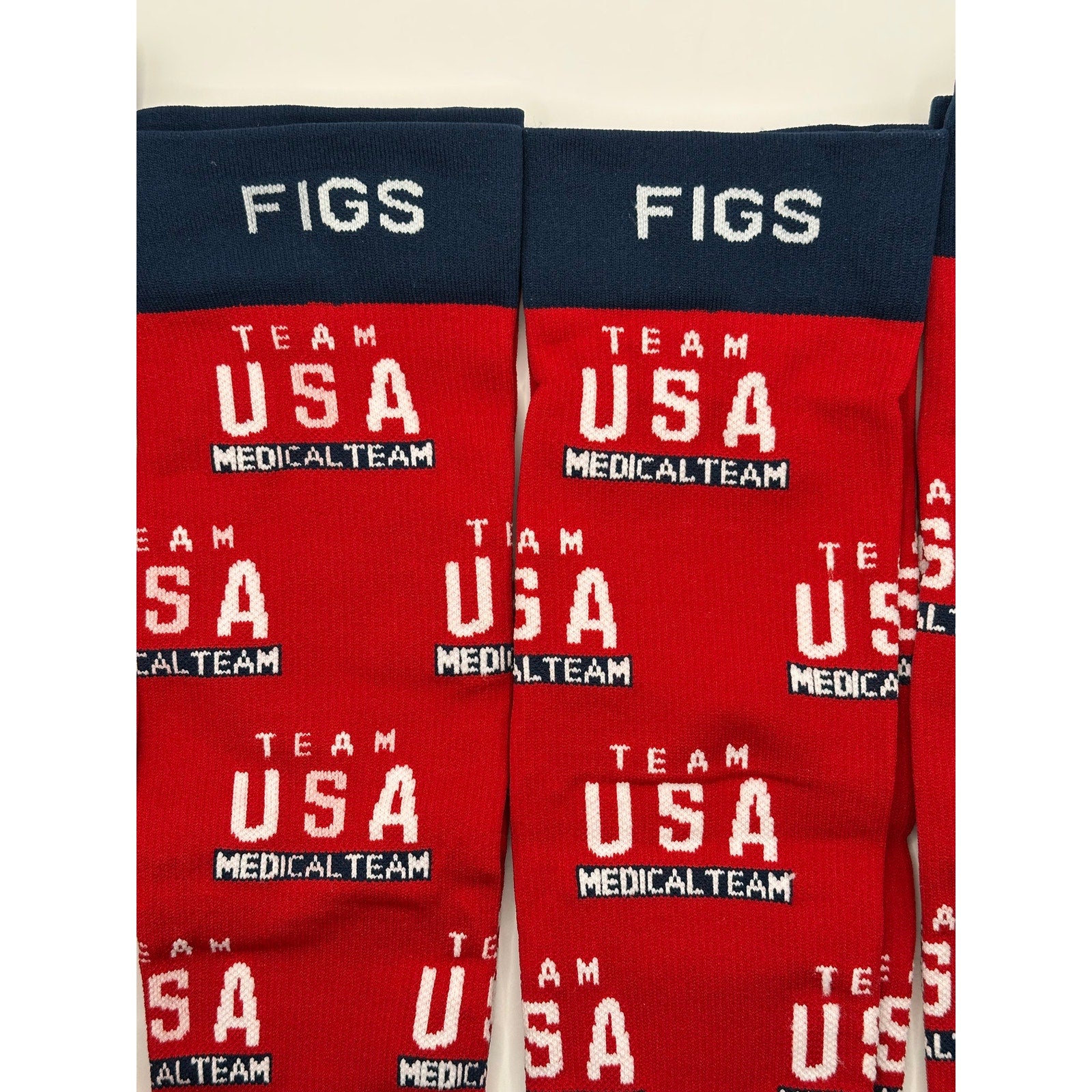 4 Pairs FIGS Compression Socks Red & Black USA 100% Awesome Size Medium