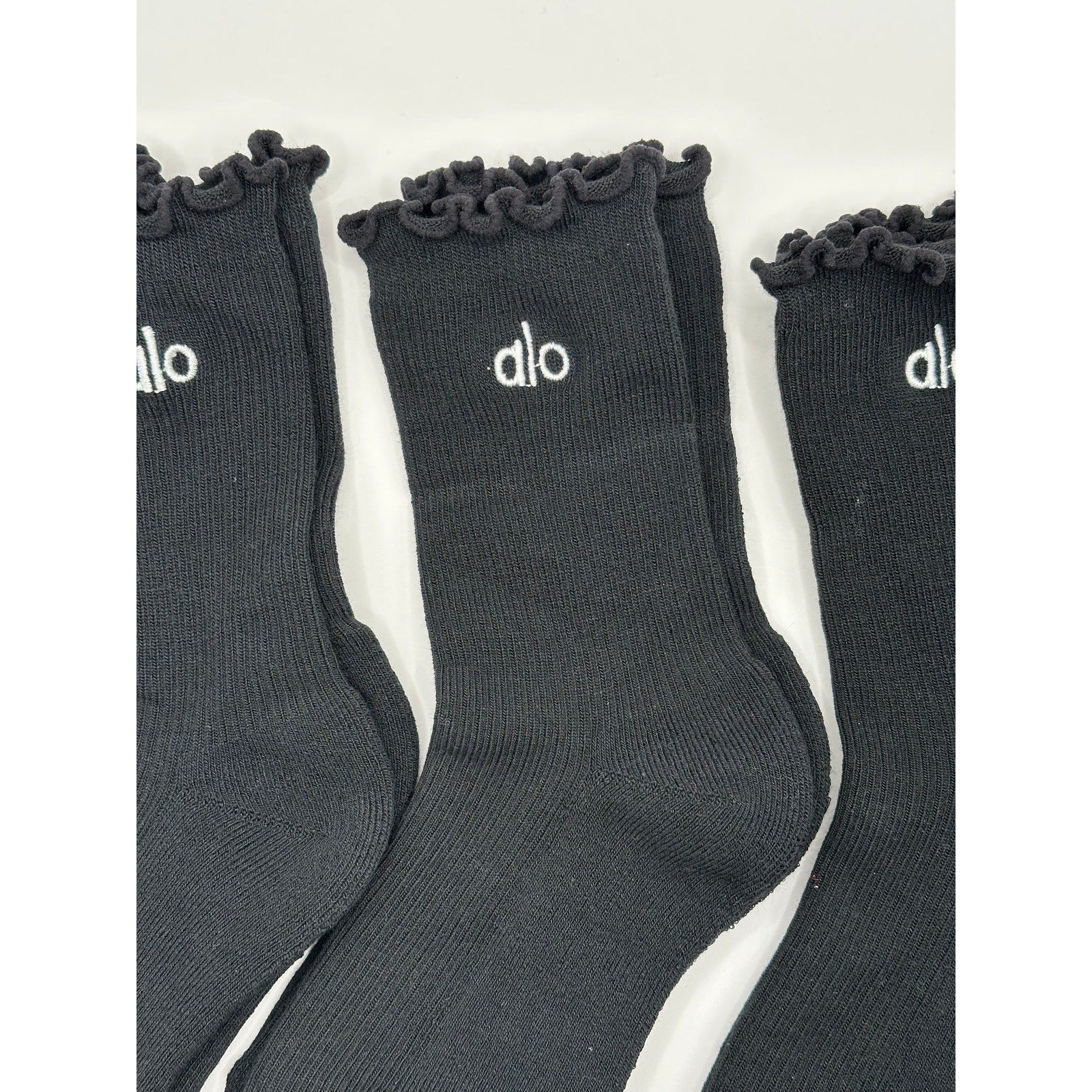 3 Pairs Alo Yoga Women's Lettuce Edge Sock M/L fits sizes 8 – 11 Black