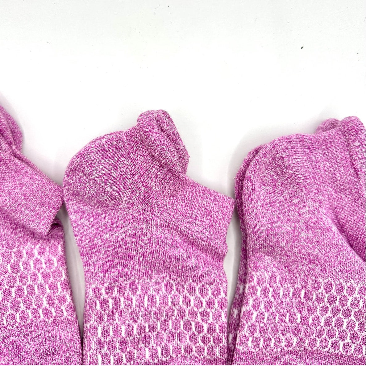 Bombas Women's Performance Ankle Socks Medium 3 pairs Berrry NWOT