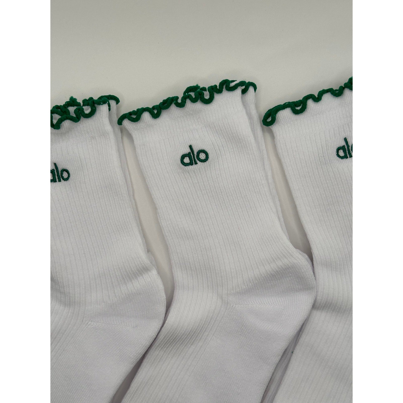 3 Pairs Alo Yoga Women's Lettuce Edge Sock M/L fits sizes 8 – 11 White