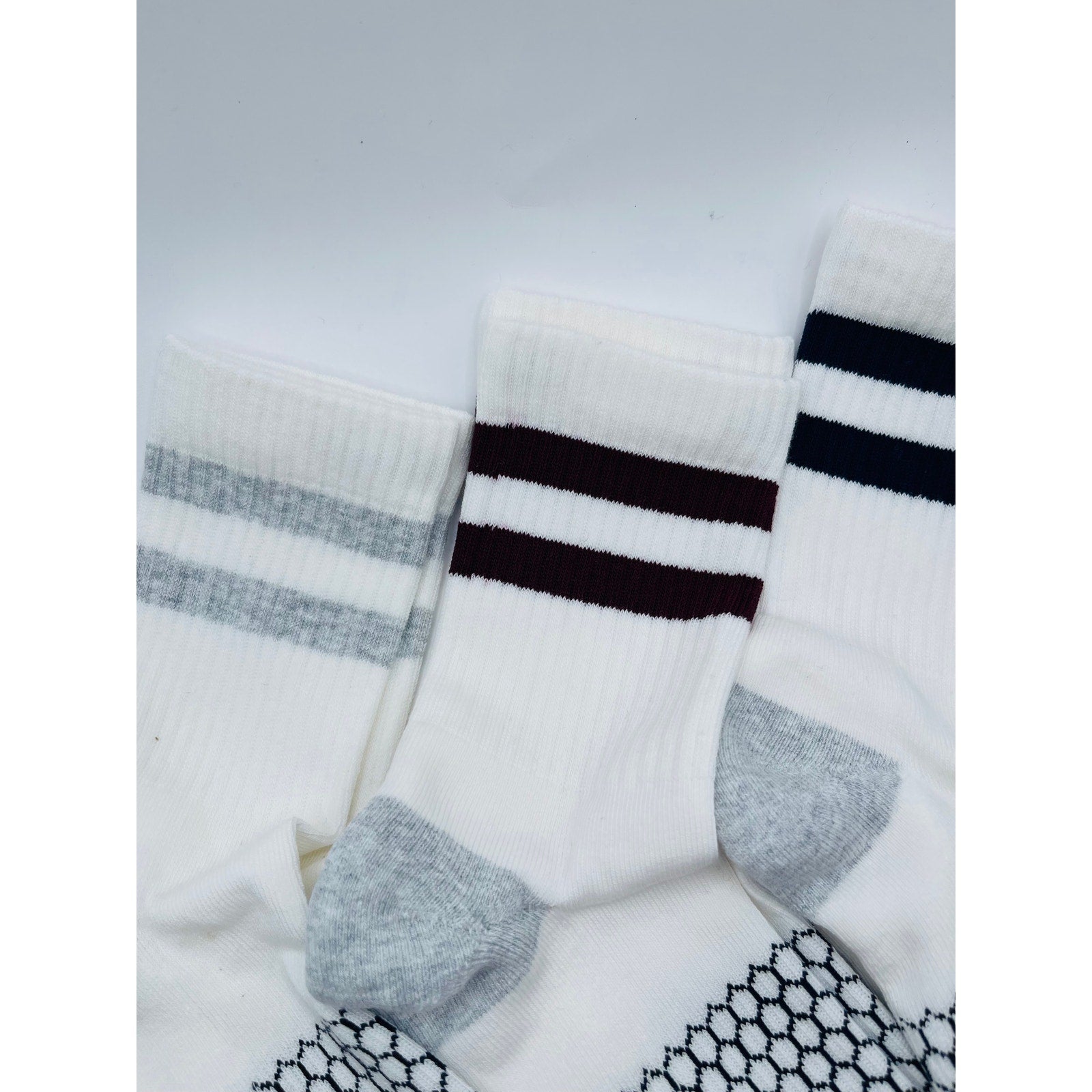 4 Pairs Bombas Stripe Quarter Socks Size Medium 6-10