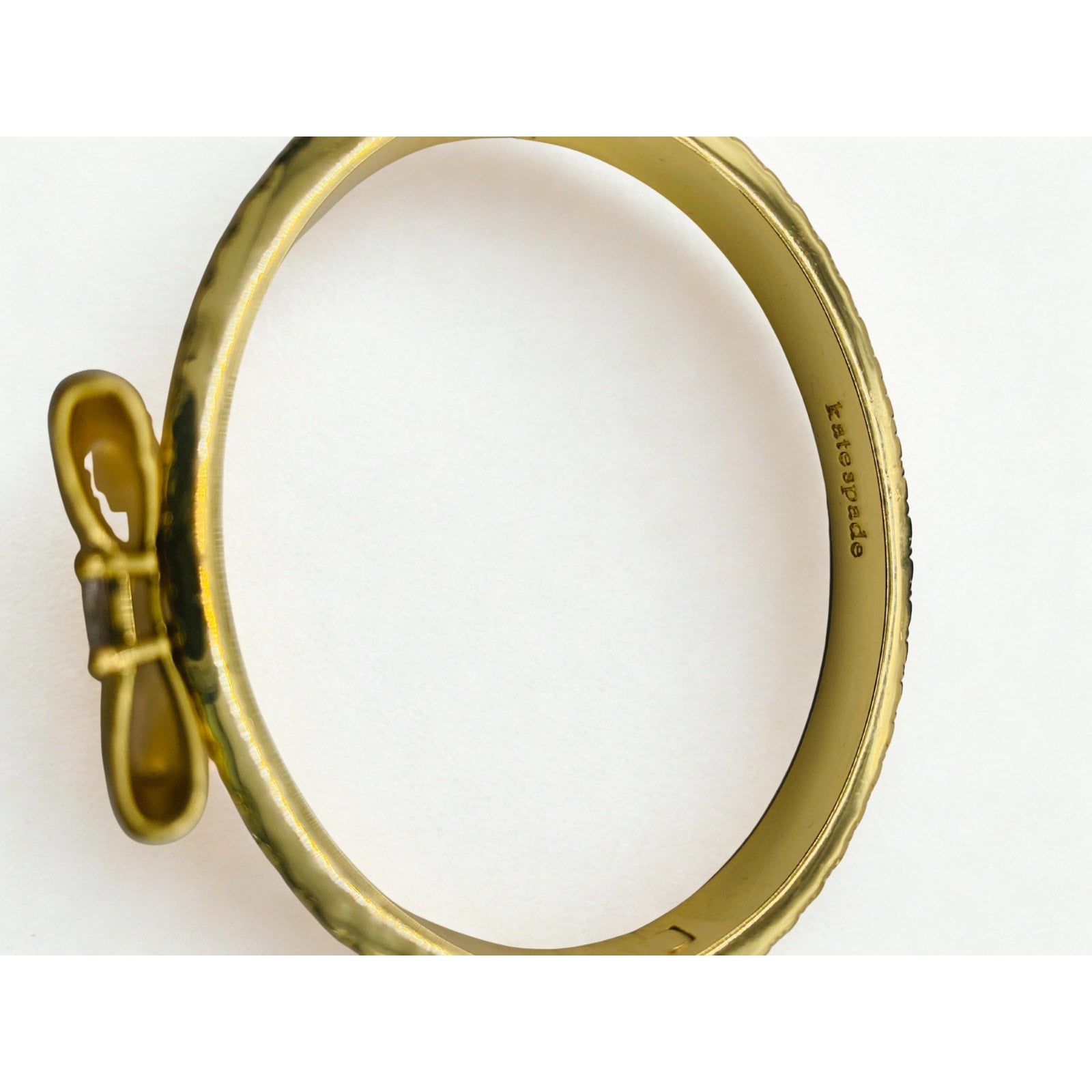 Kate Spade New York Wrapped In A Bow Hinged Bangle