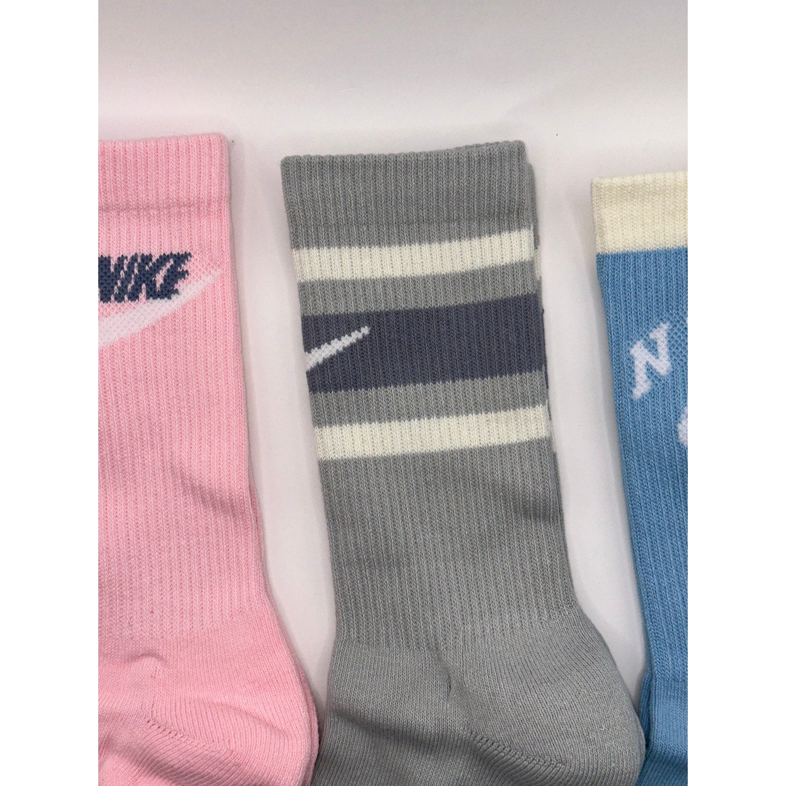 3 Pairs NIKE Everyday Plus Cushioned Crew Socks Colorful Dri-Fit Size Medium