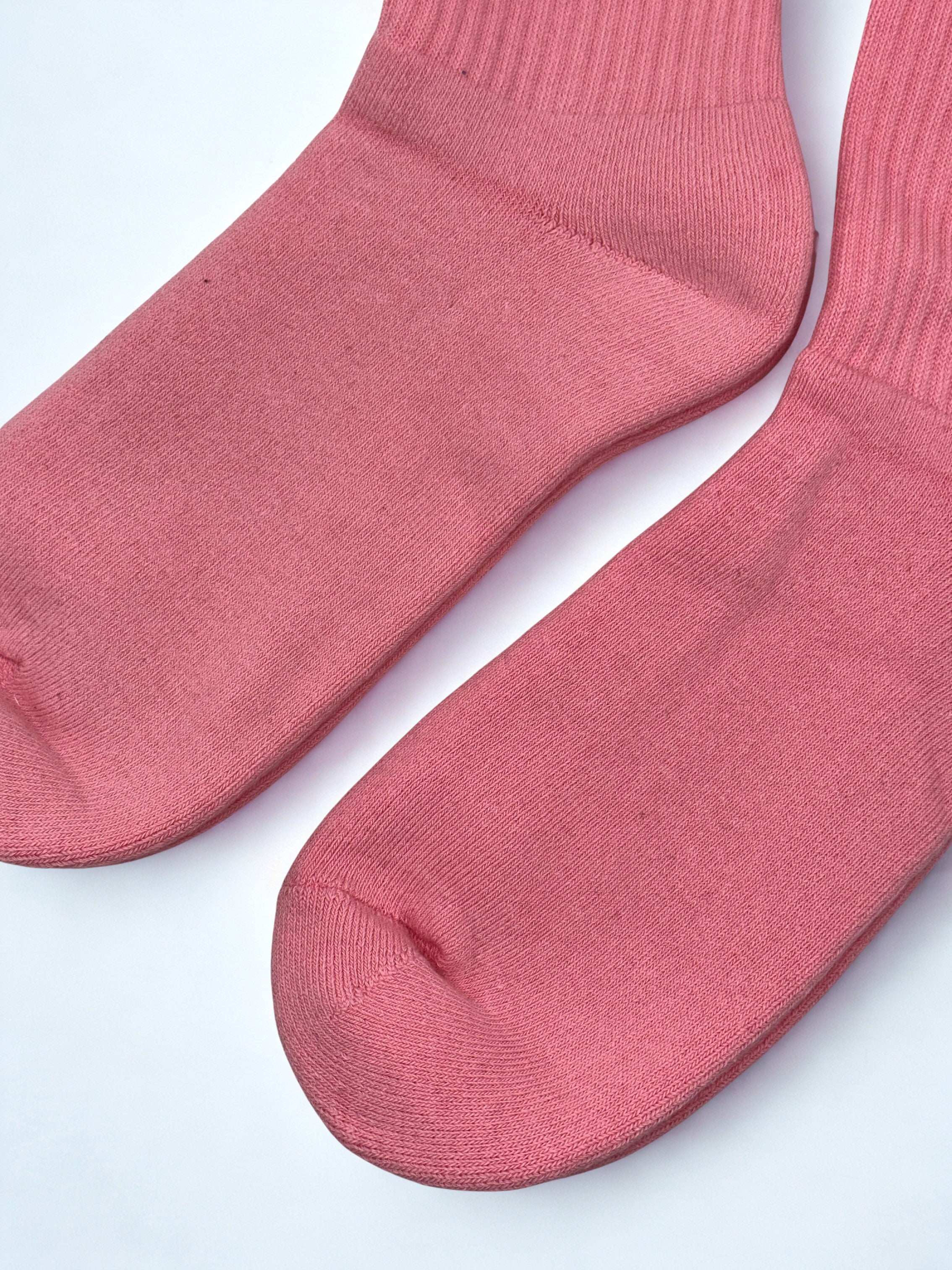 3 Pairs Alo Yoga Unisex Throwback Sock M/L fits sizes 8 – 11 Pink