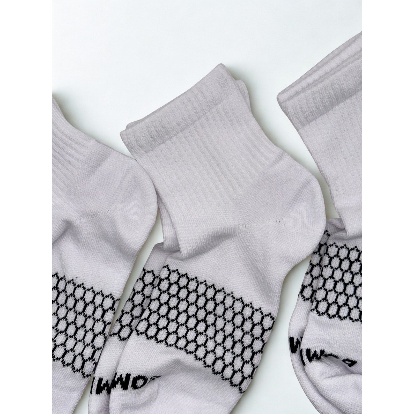 Bombas Women's Quarter Cut Honeycomb Socks Large 3 pairs NWOT