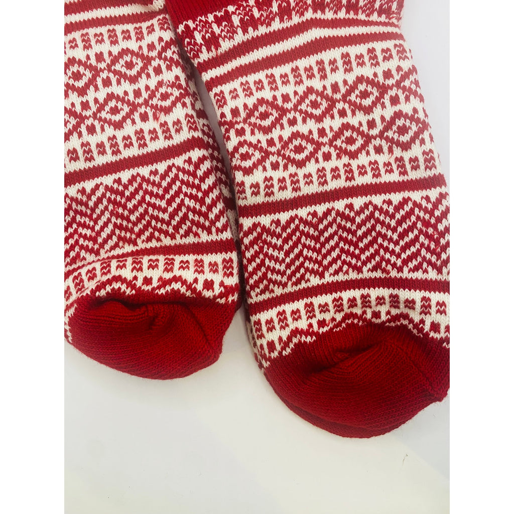 3 PAIR New Balance Holiday Crew socks Off-white and Red Geometric Pattern M/L