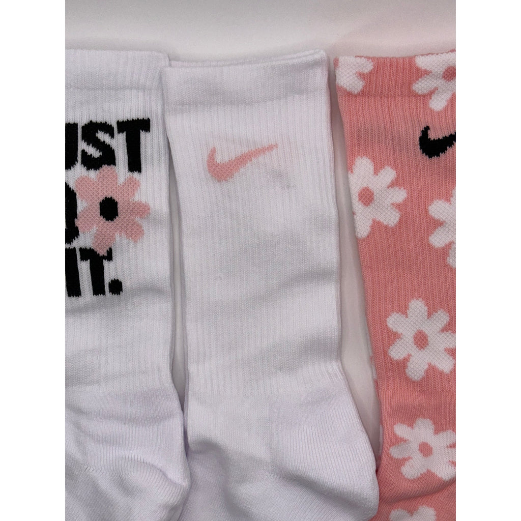 3 Pairs NWOT NIKE Floral Style Cotton Crew Socks Dri-Fit Size MEDIUM