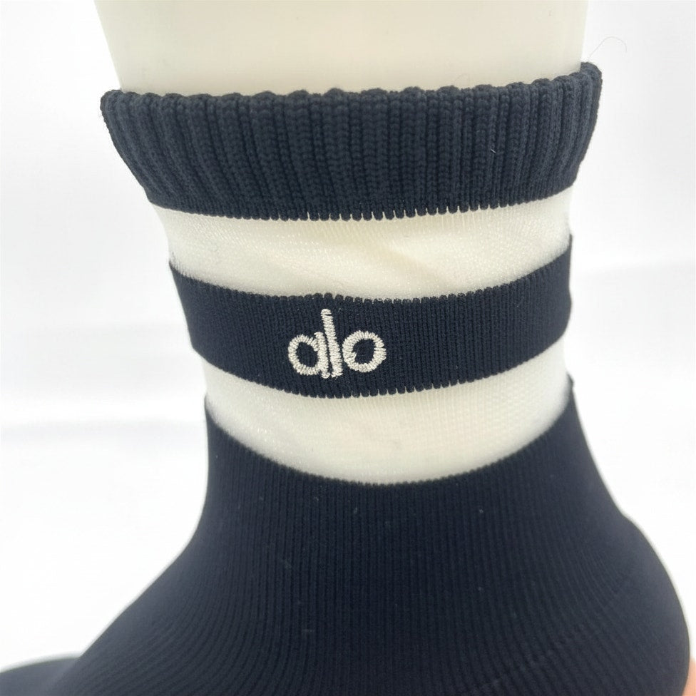 3 Pairs Alo Yoga Women's Pulse Grip Sock Size M for shoe size 6-10