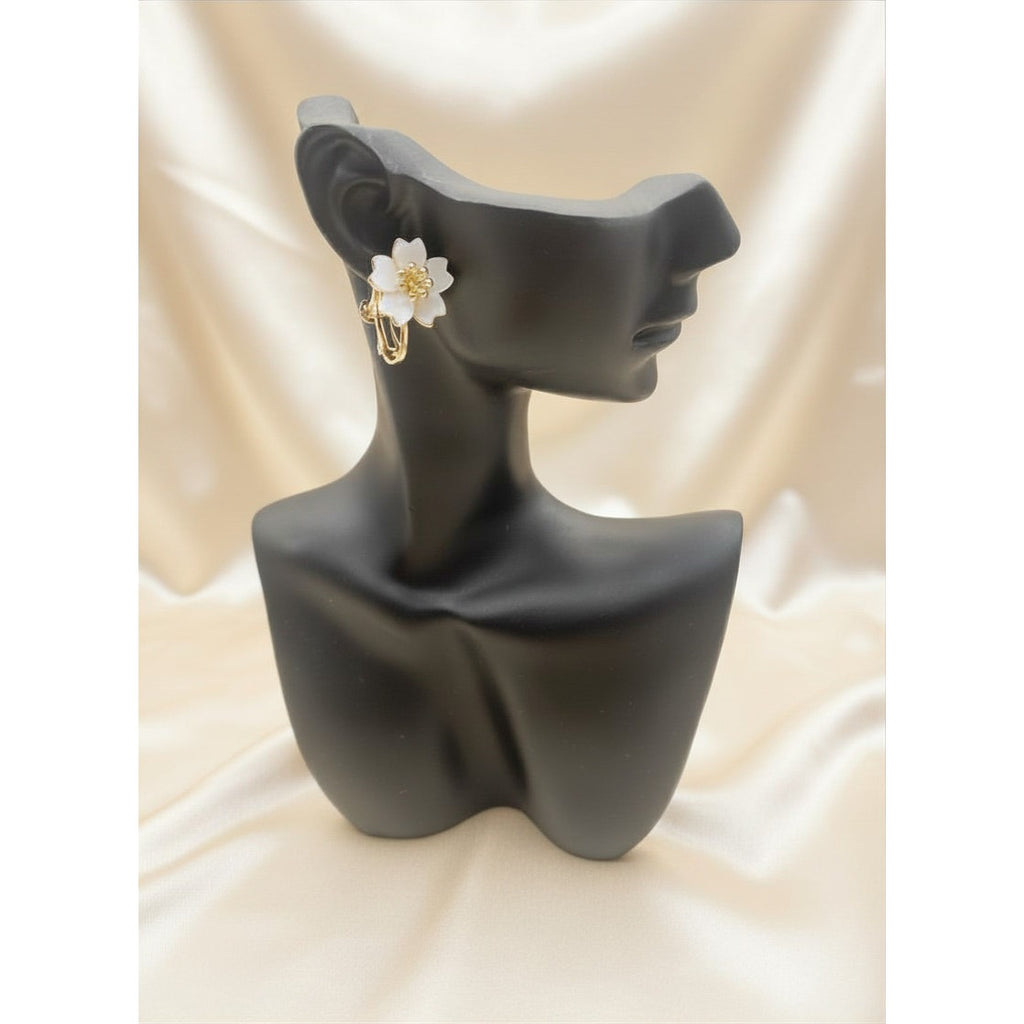 Kate Spade New York flower-shaped stud earrings