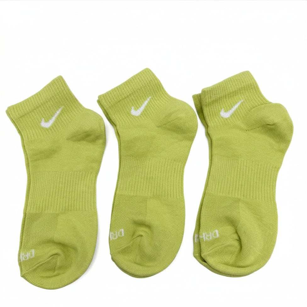 NIKE 6 Pairs Women Men's Quarter socks Size Medium
