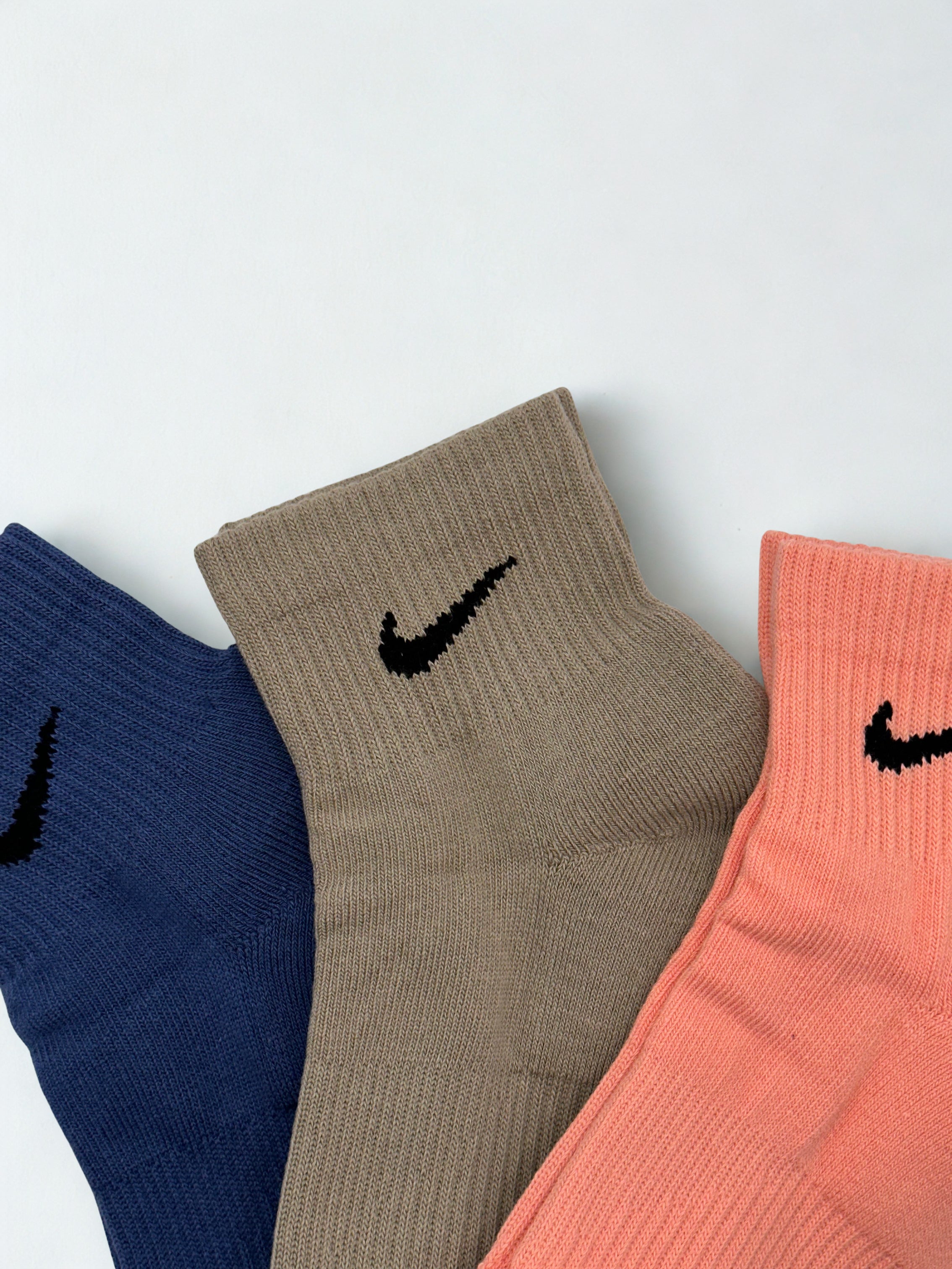 3 Pairs NWOT NIKE Plain Style Cotton Quarter Socks Dri Fit Size MEDIUM