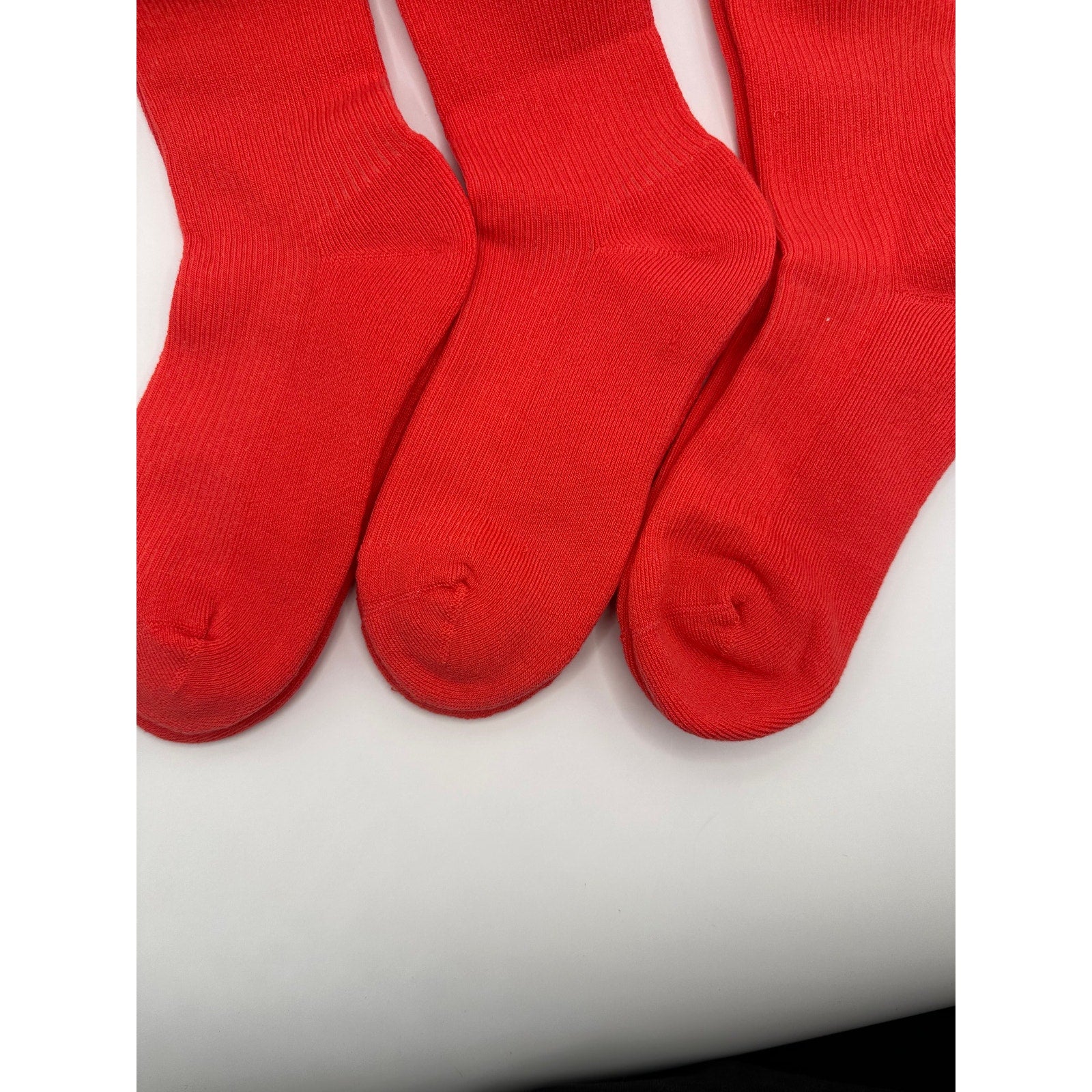 3 Pairs Alo Yoga Women's Lettuce Edge Sock M/L fits sizes 8 – 11 Red