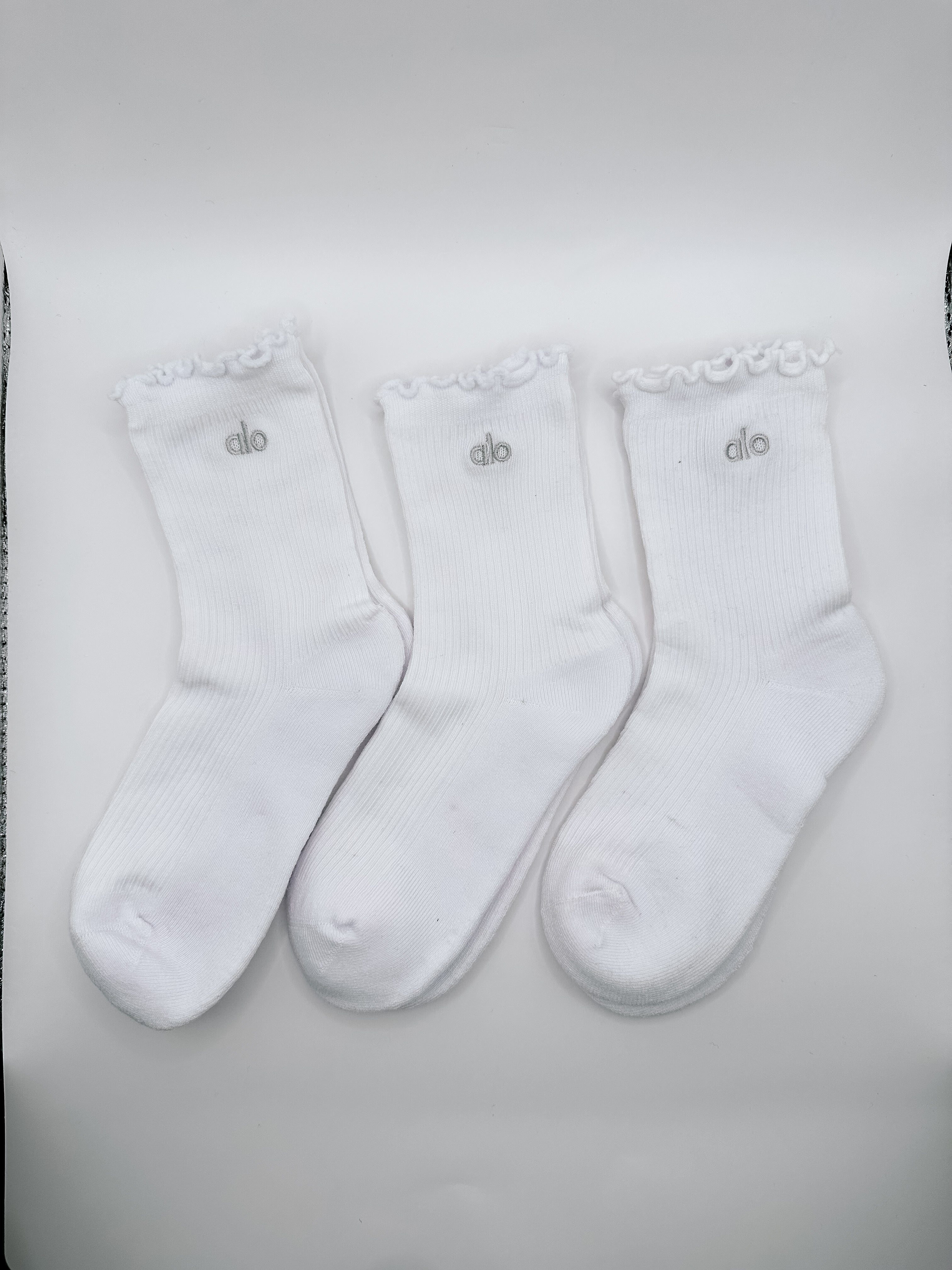 3 Pairs Alo Yoga Women's Lettuce Edge Sock M/L fits sizes 8 – 11 White