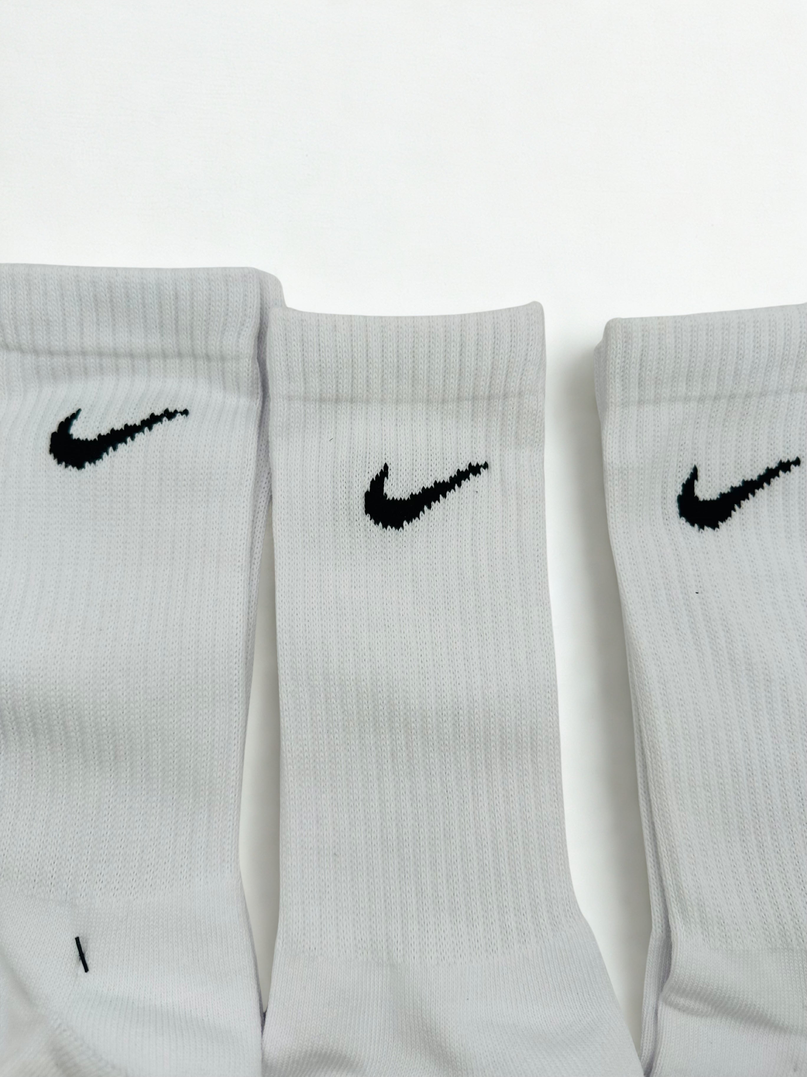 3 Pairs NWOT NIKE Everyday Cotton Crew Socks WHITE Size Medium 6-9
