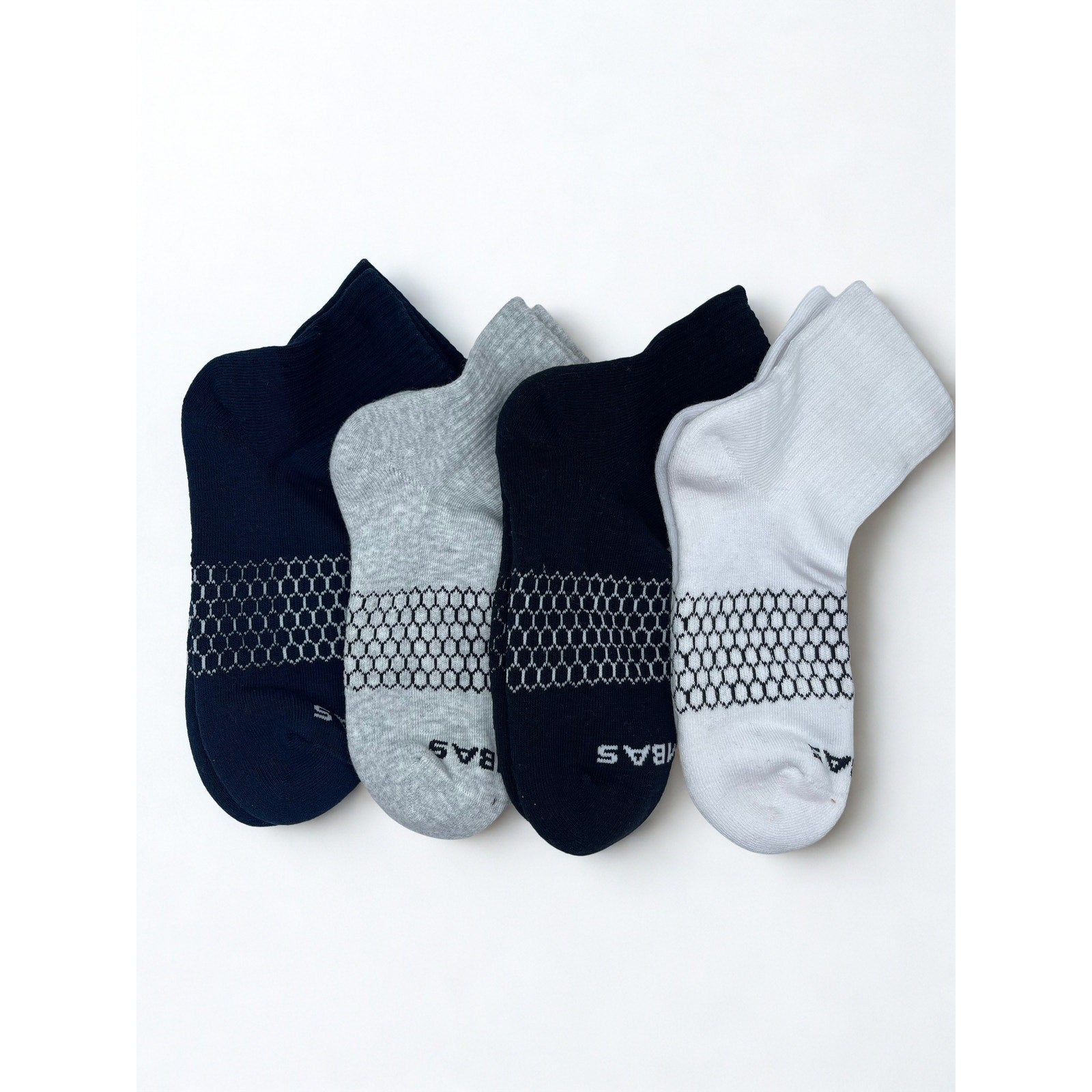 4 Pairs Bombas Daily Quarter Socks Size Medium 6-10