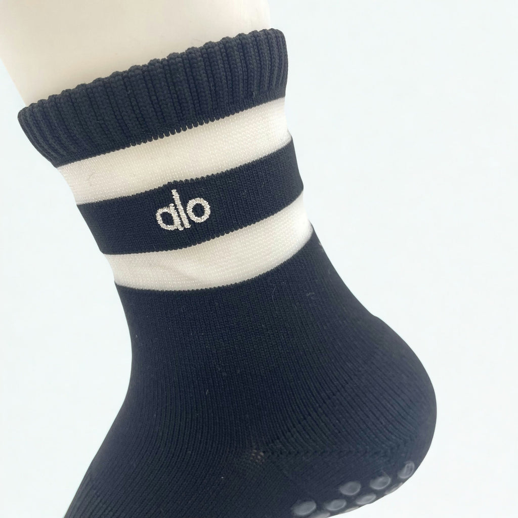 3 Pairs Alo Yoga Women's Pulse Grip Sock Size M/L for shoe size 6-10