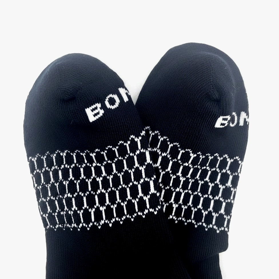 6 Pairs Women Men's BOMBAS Quarter socks Size Medium Black