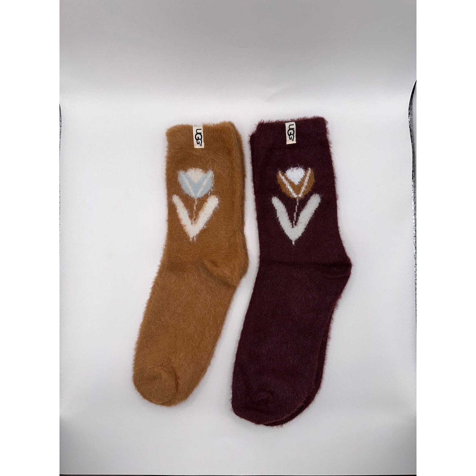 2 Pairs UGGS Fuzzy Cozy Socks M/L Adult Women Tan and Maroon