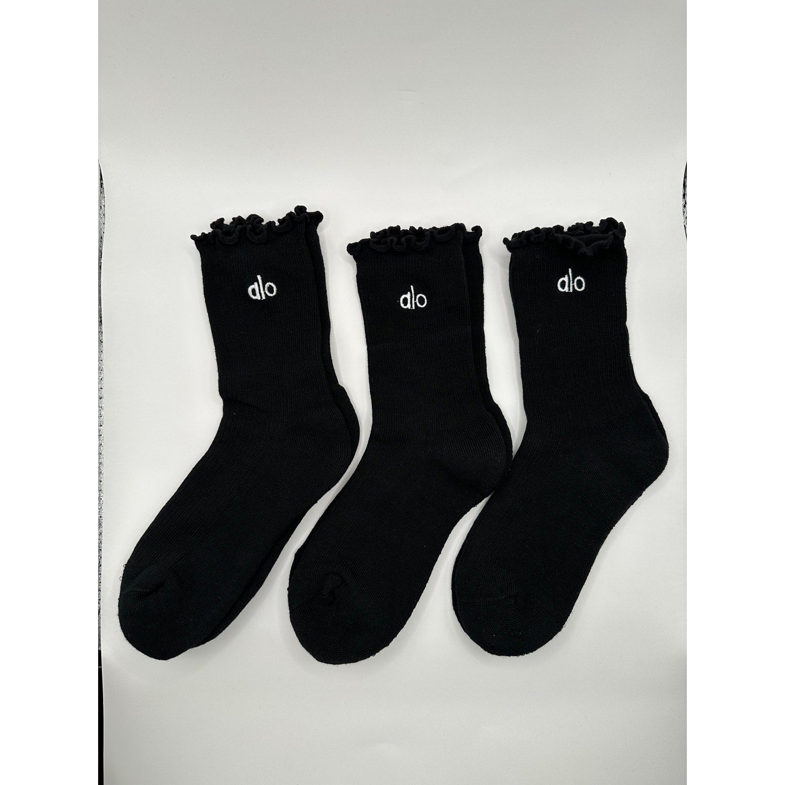 3 Pairs Alo Yoga Women's Lettuce Edge Sock M/L fits sizes 8 – 11 Black
