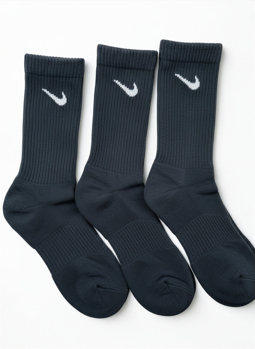 3 Pairs NWOT NIKE Black Everyday Cotton Crew Socks Dri Fit Size Medium