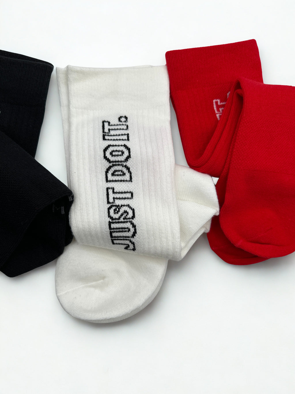 3 Pairs NWOT NIKE Everyday Cotton Crew Socks Dri Fit Size Small